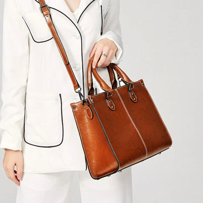 Lisa - Structured shoulder bag