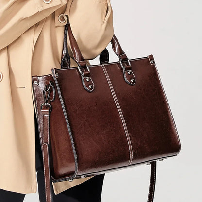 Lisa - Structured shoulder bag